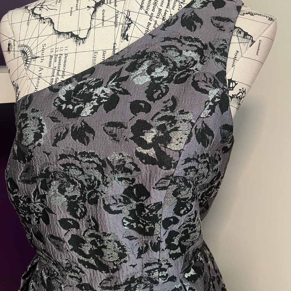Slate & Willow One Shouldered Dress - Picture 4 of 12